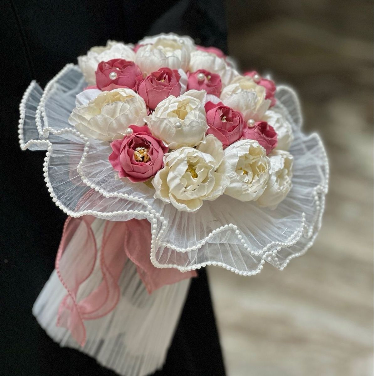 Premium Artificial Floral Bouquet Hamper Decoration with Pearl Net Frill & Satin Ribbon | Bridal Trousseau Gift Packing Flower Bunch | Wedding Shagun Décor