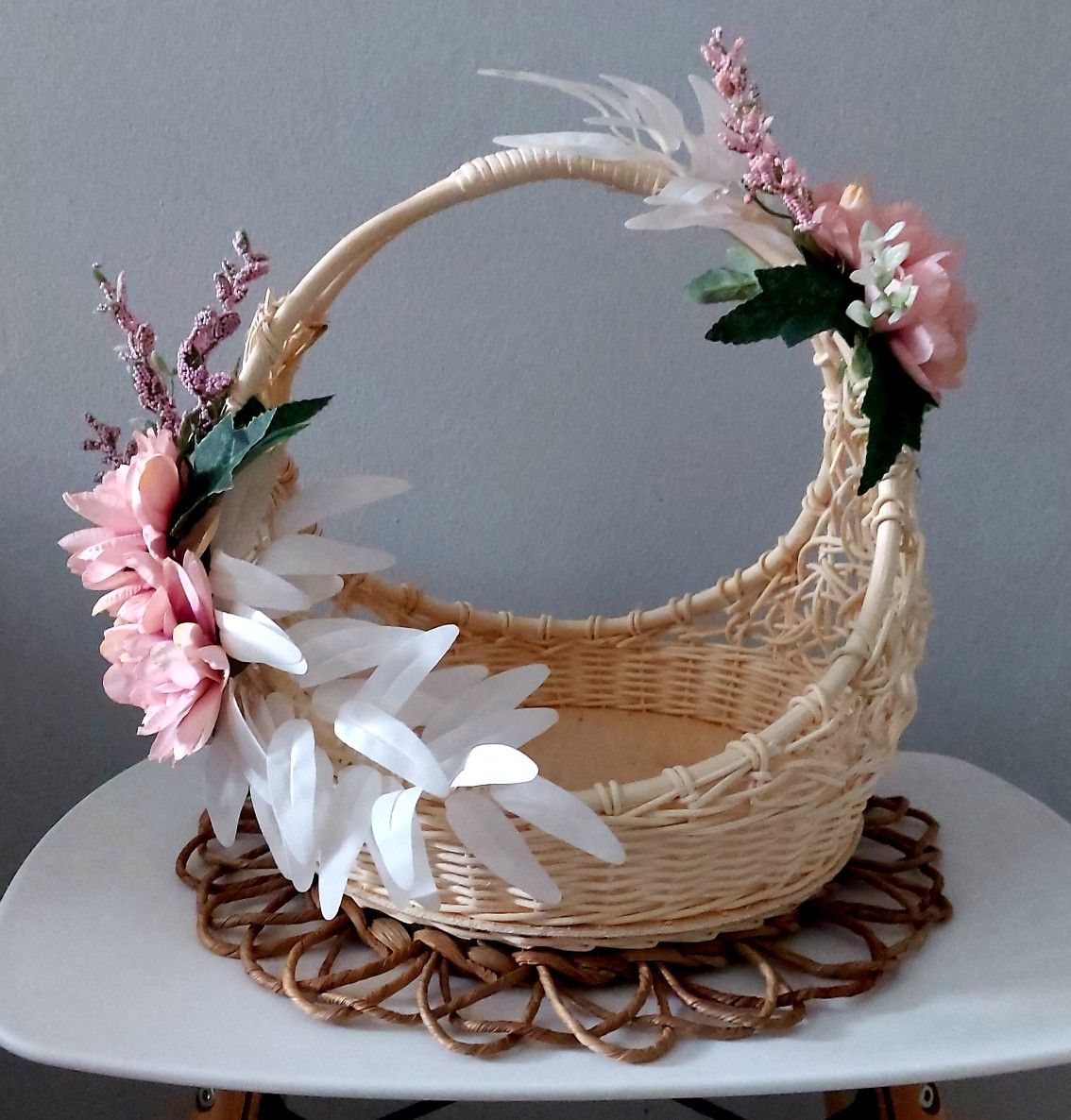 Handcrafted Wicker Floral Gift Basket with Handle | Rustic Decorative Hamper Tray with Artificial Flowers | Wedding, Baby Shower & Festive Gifting Basket