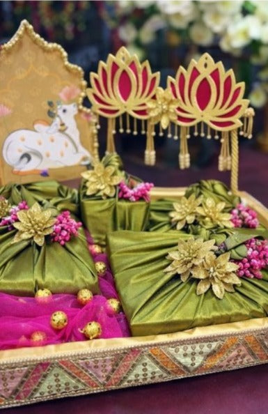 Luxury Traditional Wedding Shagun Tray with Lotus & Nandi Décor | Designer Trousseau Hamper Packing Set | Premium Pooja & Festive Gift Presentation Platter