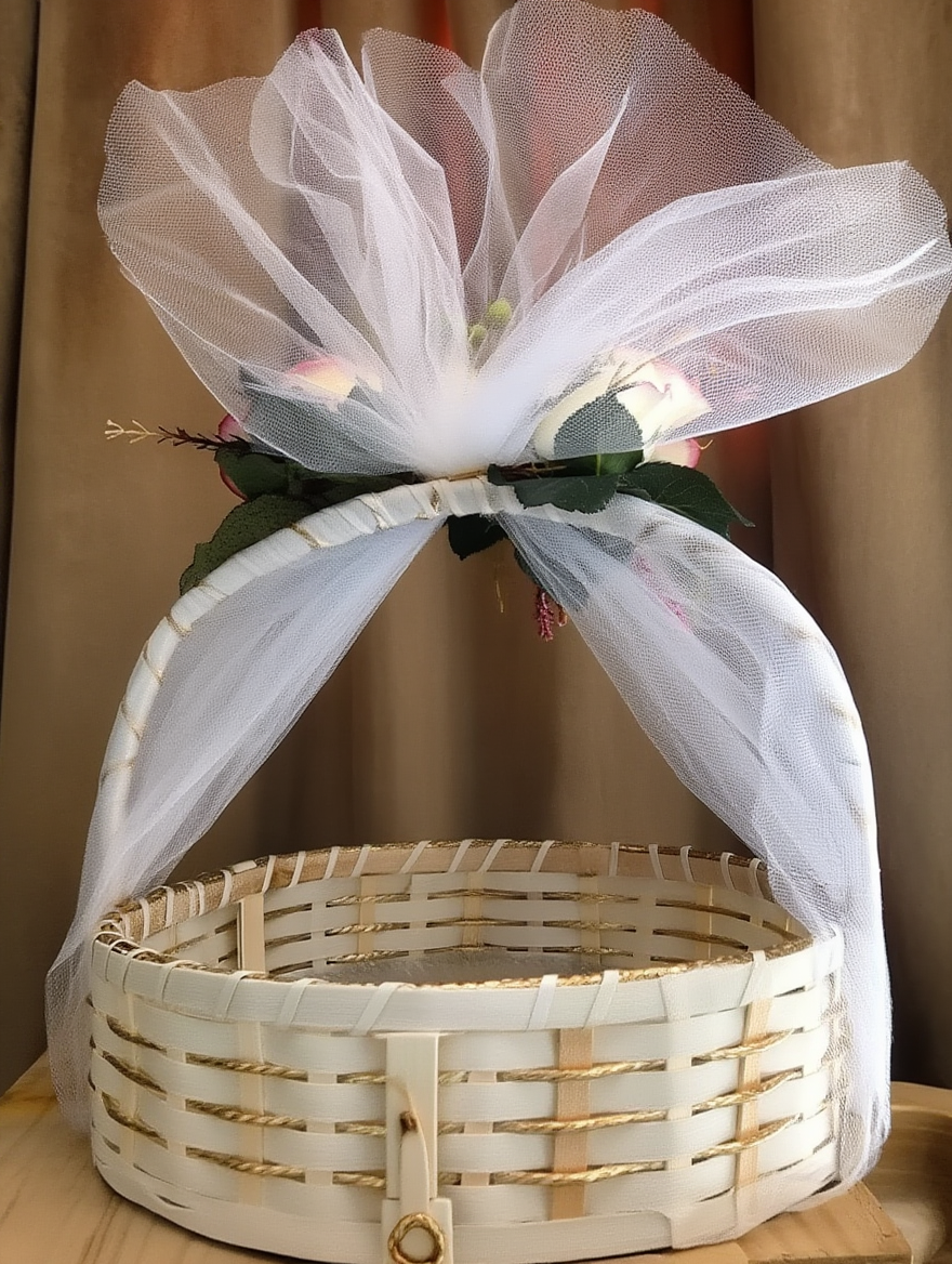 Elegant Floral Woven Gift Basket with Net Bow | Decorative White Hamper Basket with Artificial Roses | Wedding, Baby Shower & Return Gift Packaging Tray